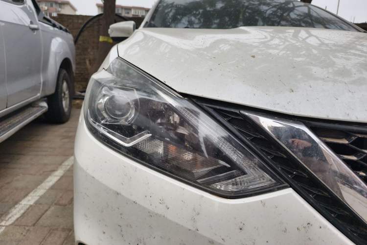 Used Nissan Sylphy 2016 1.6 XL CVT Deluxe Edition Right Front Headlight