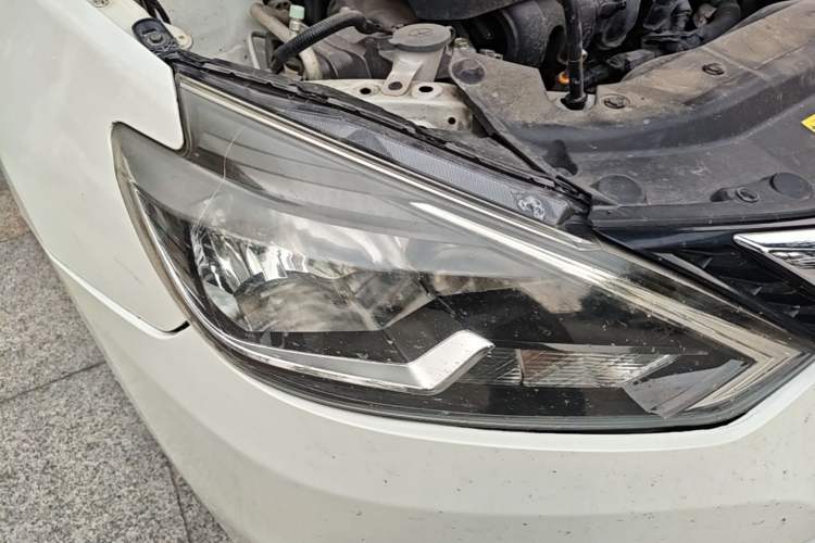 Used Nissan Sylphy 2016 1.6 XL CVT Deluxe Edition Right Front Headlight