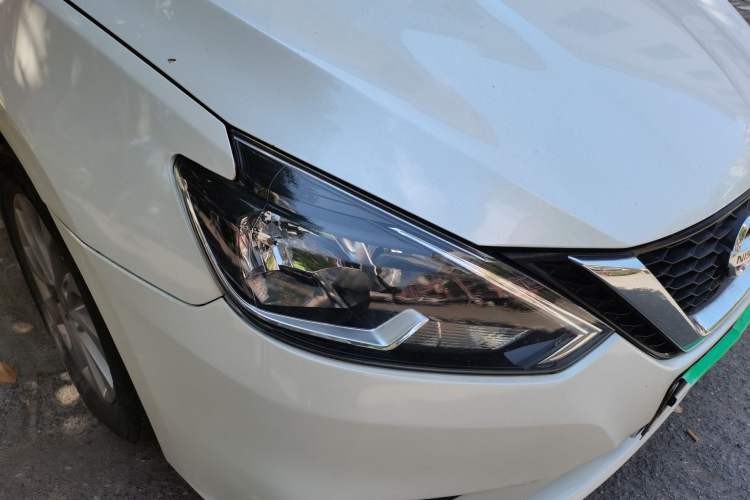 Used Nissan Sylphy 2016 1.6 XL Manual Luxury Edition Right Front Headlight