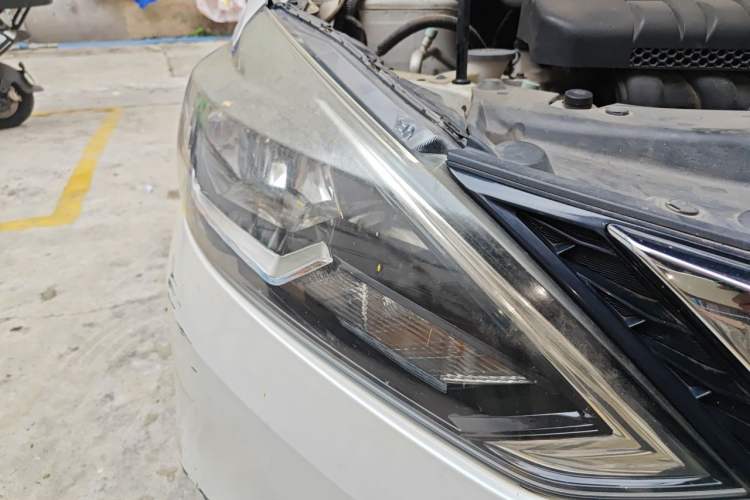 Used Nissan Sylphy 2016 1.6 XL CVT Luxury Edition Right Front Headlight