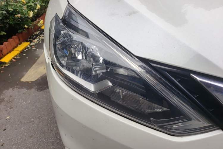 Used Nissan Sylphy 2016 1.6 XL CVT Luxury Edition Right Front Headlight