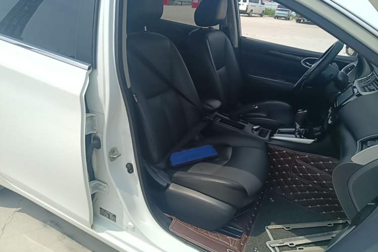 Used Nissan Sylphy 2016 1.6XV CVT Smart Enjoyment Version Right Front Seat