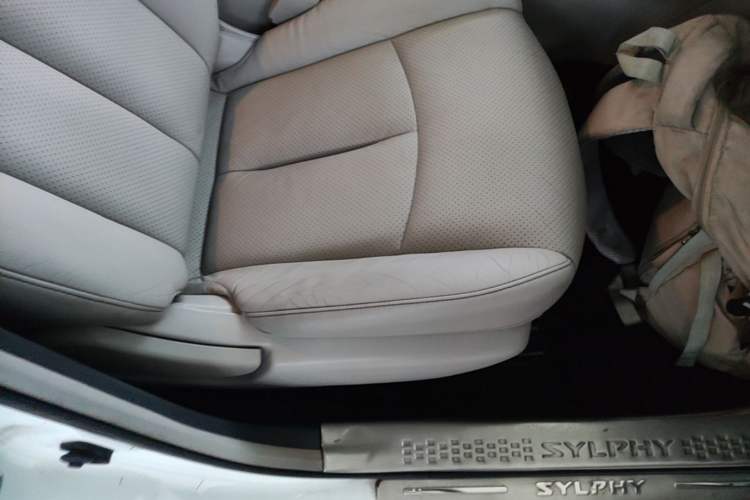 Used Nissan Sylphy 2016 1.6XV CVT Smart Enjoyment Version Right Front Seat