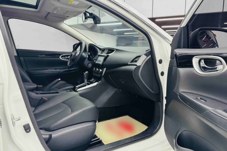 Used Nissan Sylphy 2016 1.6XV CVT Smart Enjoyment Version Right Front Seat
