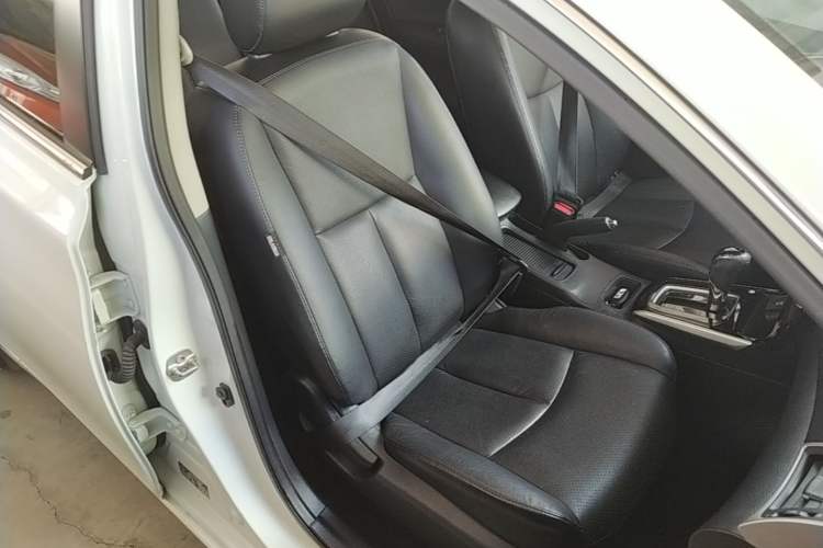 Used Nissan Sylphy 2016 1.6XV CVT Smart Enjoyment Version Right Front Seat