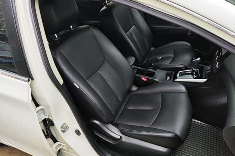 Used Nissan Sylphy 2016 1.6 XL CVT Deluxe Edition Right Front Seat