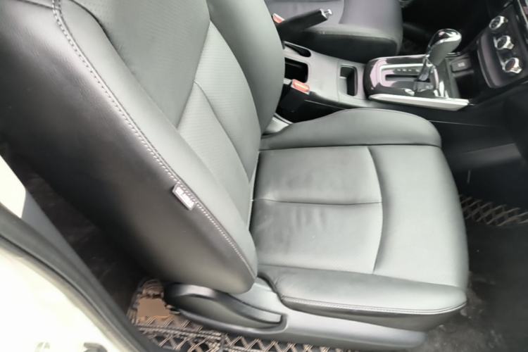 Used Nissan Sylphy 2016 1.6 XL CVT Deluxe Edition Right Front Seat