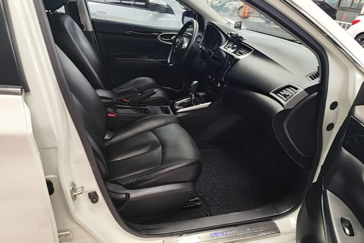 Used Nissan Sylphy 2016 1.6XV CVT Smart Enjoyment Version Right Front Seat