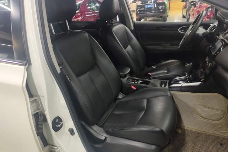Used Nissan Sylphy 2016 1.6XV CVT Smart Enjoyment Version Right Front Seat