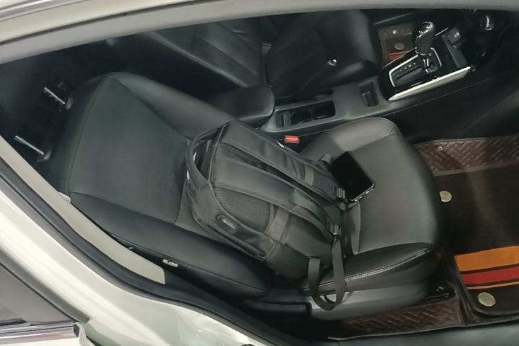 Used Nissan Sylphy 2016 1.6XV CVT Smart Enjoyment Version Right Front Seat