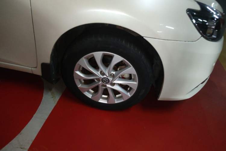 Used Nissan Sylphy 2016 1.6 XL CVT Deluxe Edition Right Front Wheel Hub