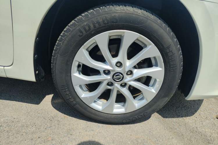 Used Nissan Sylphy 2016 1.6 XL CVT Deluxe Edition Right Front Wheel Hub