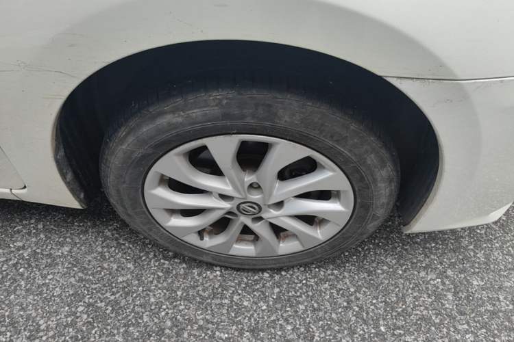 Used Nissan Sylphy 2016 1.6 XL CVT Luxury Edition Right Front Wheel Hub
