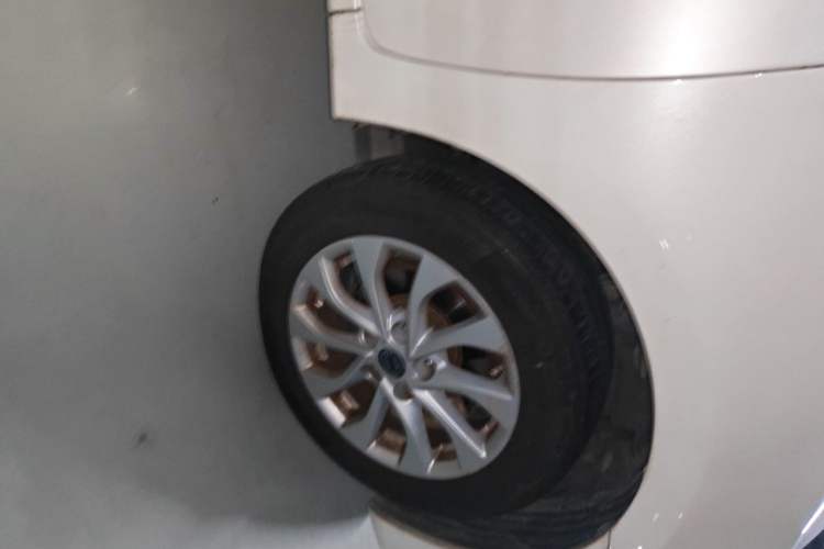 Used Nissan Sylphy 2016 1.6 XL CVT Luxury Edition Right Front Wheel Hub
