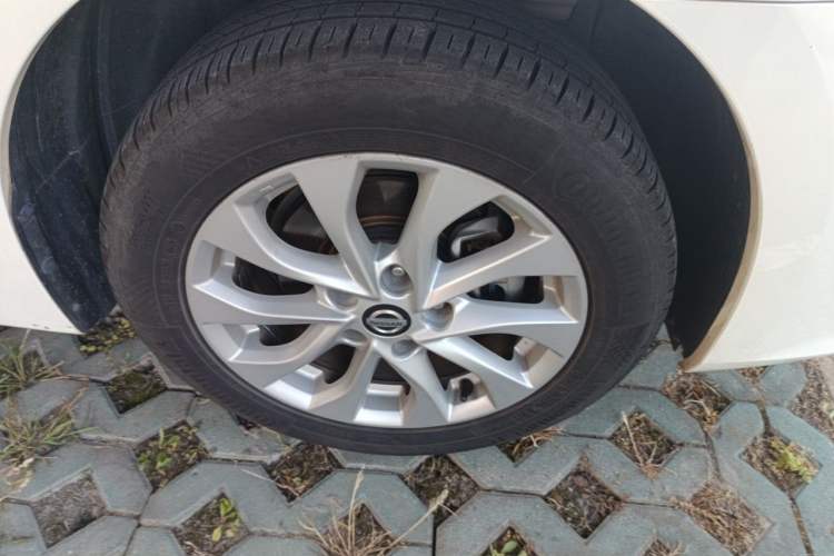 Used Nissan Sylphy 2016 1.6 XL CVT Deluxe Edition Right Front Wheel Hub