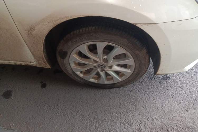 Used Nissan Sylphy 2016 1.6 XL CVT Deluxe Edition Right Front Wheel Hub