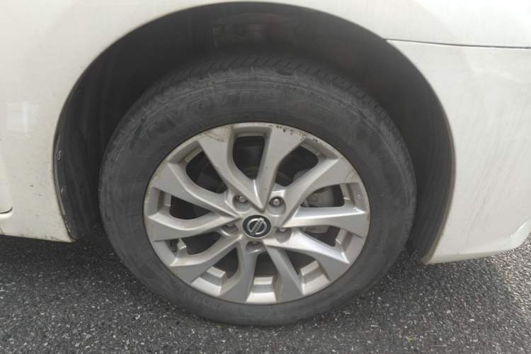 Used Nissan Sylphy 2016 1.6 XL CVT Luxury Edition Right Front Wheel Hub