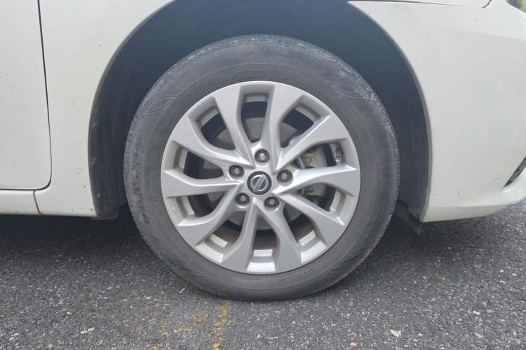 Used Nissan Sylphy 2016 1.6 XL CVT Deluxe Edition Right Front Wheel Hub