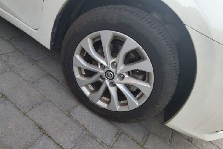 Used Nissan Sylphy 2016 1.6 XL CVT Deluxe Edition Right Front Wheel Hub