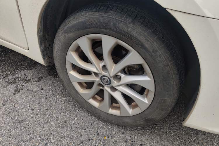 Used Nissan Sylphy 2016 1.6 XL CVT Luxury Edition Right Front Wheel Hub