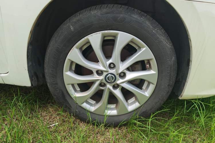 Used Nissan Sylphy 2016 1.6 XL CVT Luxury Edition Right Front Wheel Hub