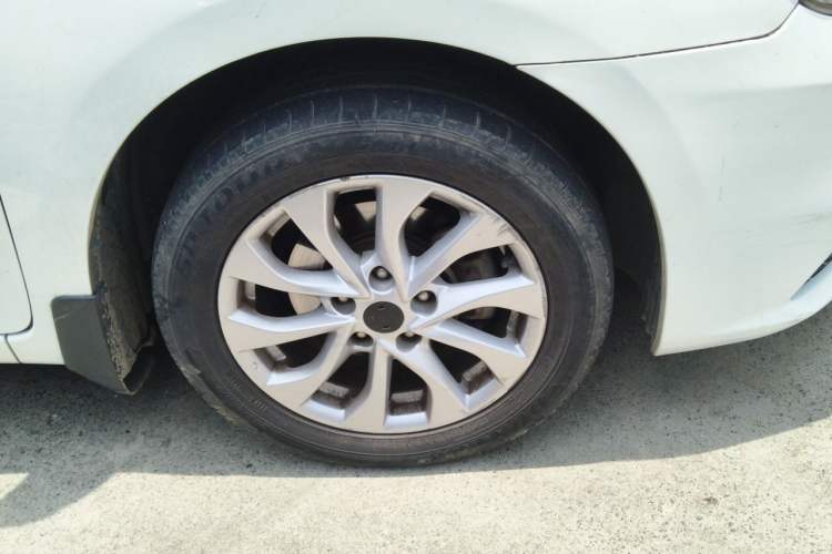 Used Nissan Sylphy 2016 1.6 XL CVT Deluxe Edition Right Front Wheel Hub
