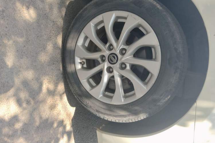 Used Nissan Sylphy 2016 1.6 XL CVT Luxury Edition Right Front Wheel Hub