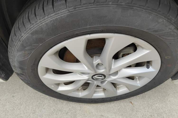 Used Nissan Sylphy 2016 1.6 XL CVT Deluxe Edition Right Front Wheel Hub
