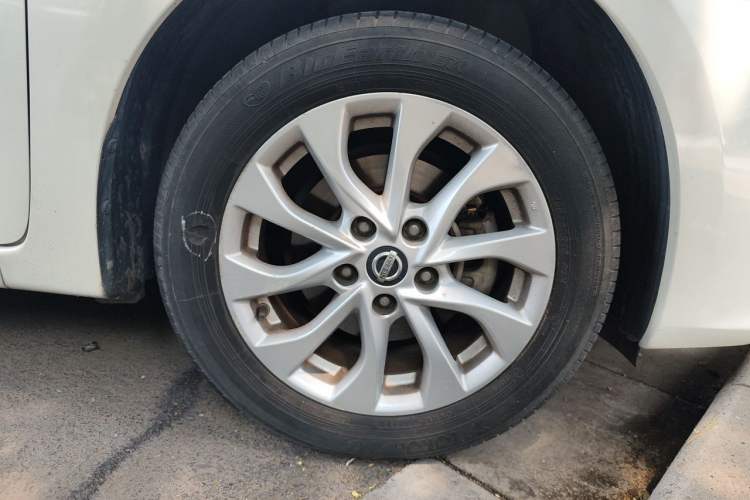 Used Nissan Sylphy 2016 1.6 XL CVT Deluxe Edition Right Front Wheel Hub