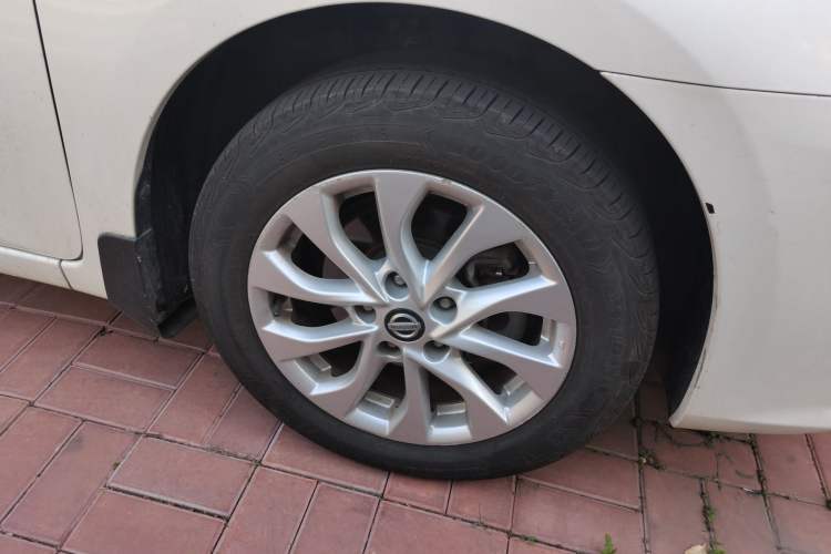 Used Nissan Sylphy 2016 1.6 XL CVT Deluxe Edition Right Front Wheel Hub