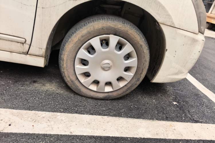 Used Nissan Sylphy 2016 Classic 1.6XE Manual Comfort Edition Right Front Wheel Hub