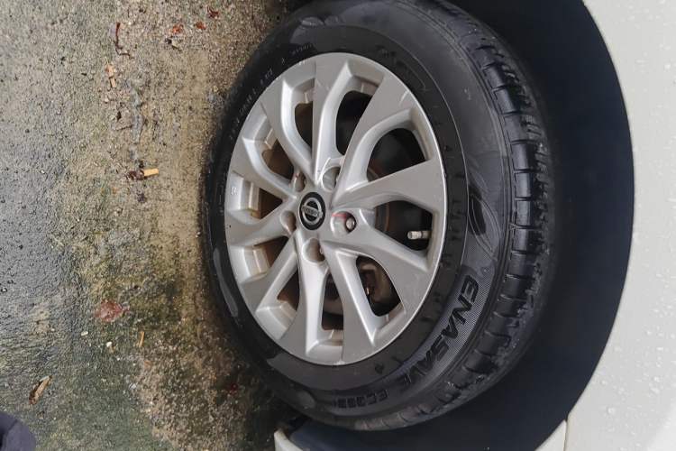 Used Nissan Sylphy 2016 1.6 XL CVT Luxury Edition Right Front Wheel Hub