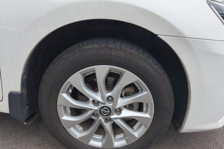 Used Nissan Sylphy 2016 1.6 XL CVT Deluxe Edition Right Front Wheel Hub