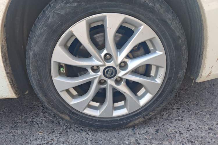 Used Nissan Sylphy 2016 1.6 XL CVT Luxury Edition Right Front Wheel Hub