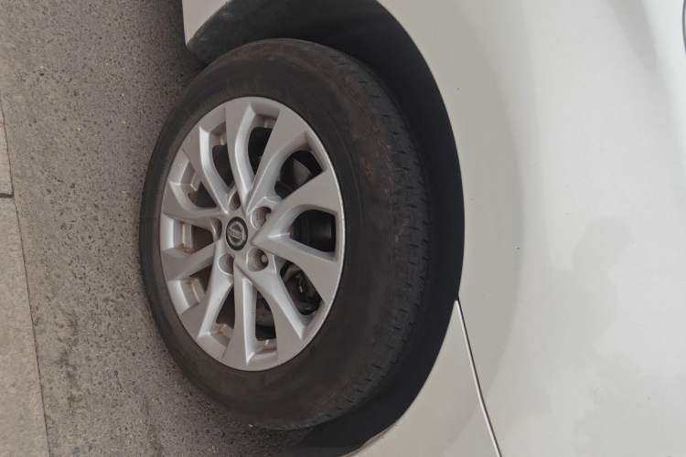 Used Nissan Sylphy 2016 1.6 XL Manual Luxury Edition Right Front Wheel Hub