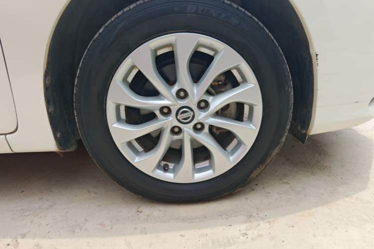 Used Nissan Sylphy 2016 1.6 XL CVT Luxury Edition Right Front Wheel Hub