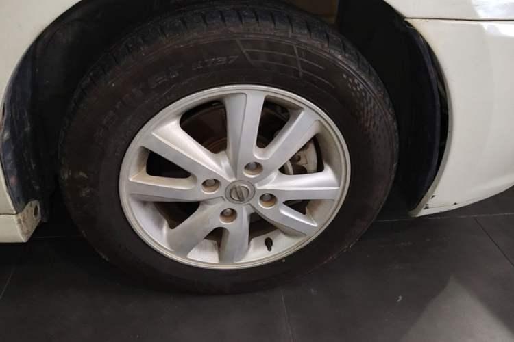 Used Nissan Sylphy 2016 Classic 1.6XE Automatic Comfort Edition Right Front Wheel Hub