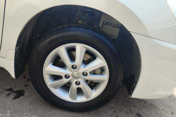 Used Nissan Sylphy 2016 Classic 1.6XE Manual Leading Edition Right Front Wheel Hub