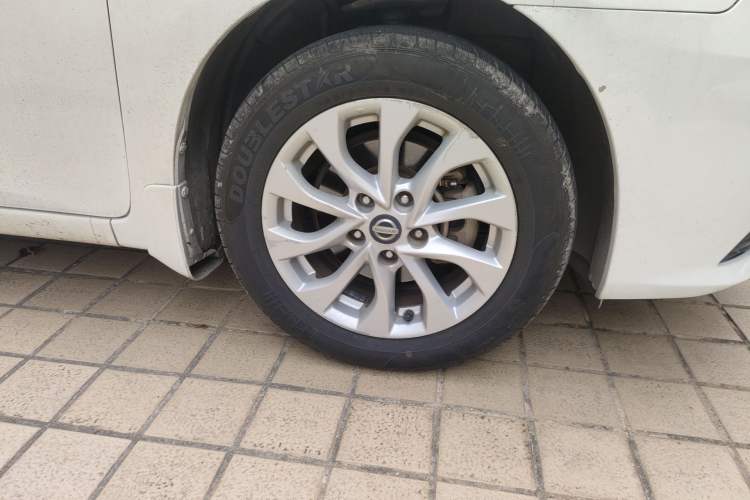 Used Nissan Sylphy 2016 1.6 XL CVT Luxury Edition Right Front Wheel Hub