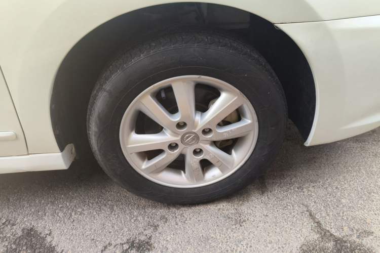 Used Nissan Sylphy 2016 Classic 1.6XE Manual Leading Edition Right Front Wheel Hub