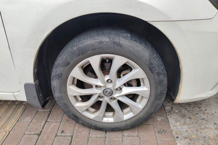 Used Nissan Sylphy 2016 1.6 XL Manual Luxury Edition Right Front Wheel Hub