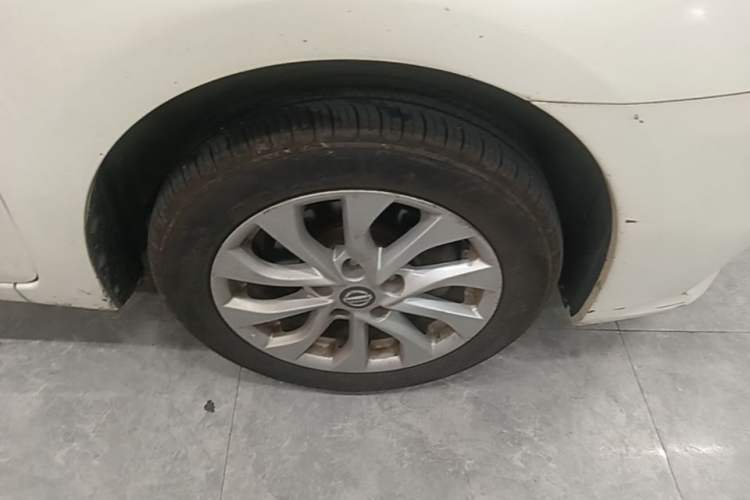 Used Nissan Sylphy 2016 1.6 XL CVT Luxury Edition Right Front Wheel Hub