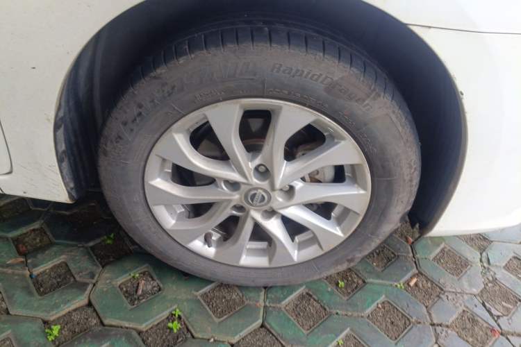 Used Nissan Sylphy 2016 1.6 XL CVT Deluxe Edition Right Front Wheel Hub