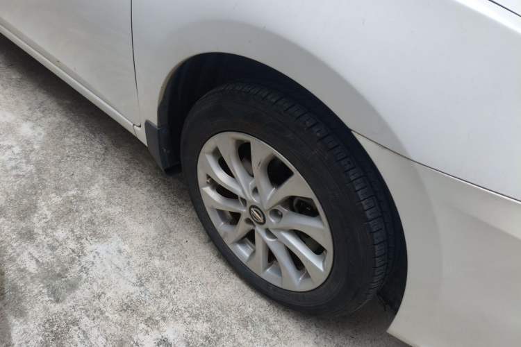 Used Nissan Sylphy 2016 1.6 XL CVT Deluxe Edition Right Front Wheel Hub