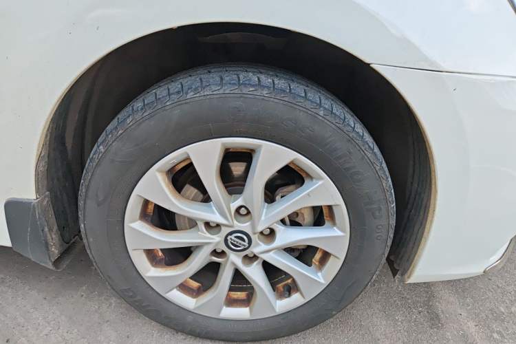Used Nissan Sylphy 2016 1.6XE CVT Comfort Edition Right Front Wheel Hub