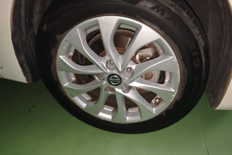 Used Nissan Sylphy 2016 1.6 XL CVT Luxury Edition Right Front Wheel Hub