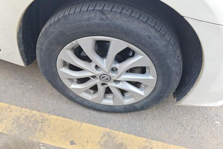 Used Nissan Sylphy 2016 1.6 XL CVT Luxury Edition Right Front Wheel Hub