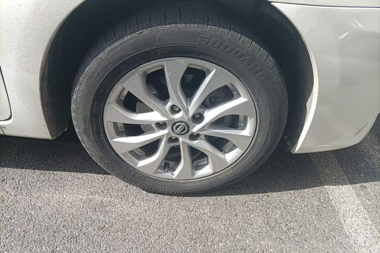 Used Nissan Sylphy 2016 1.6 XL CVT Deluxe Edition Right Front Wheel Hub