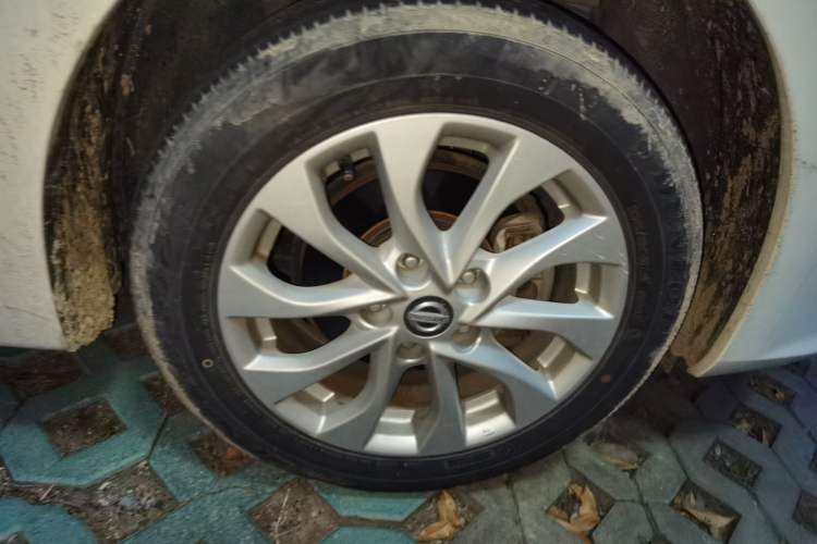 Used Nissan Sylphy 2016 1.6 XL CVT Luxury Edition Right Front Wheel Hub