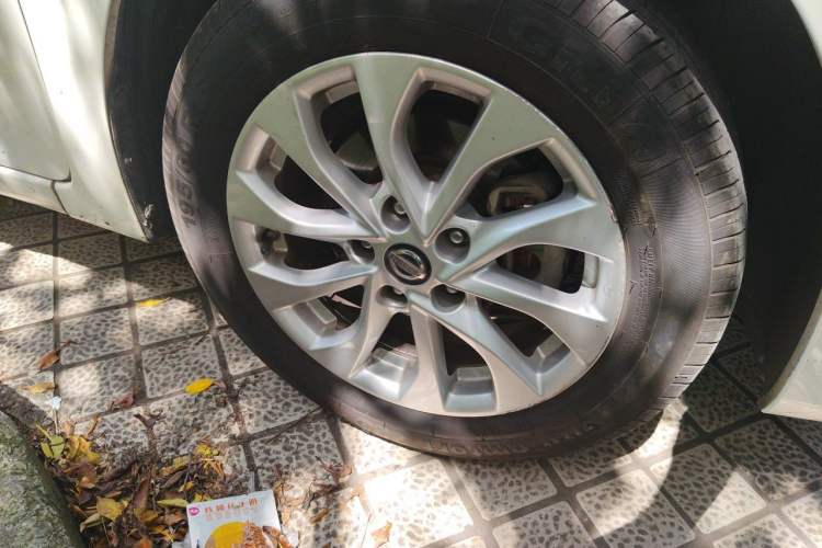 Used Nissan Sylphy 2016 1.6 XL CVT Deluxe Edition Right Front Wheel Hub